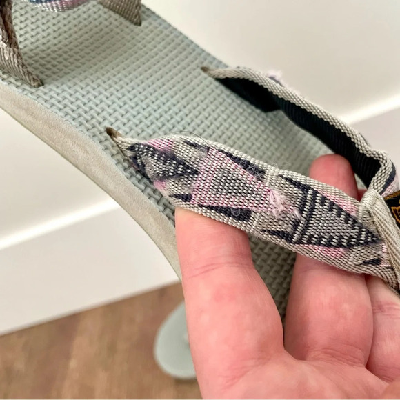 Teva  The Original Sandal Grey Geometric - Picture 5 of 7